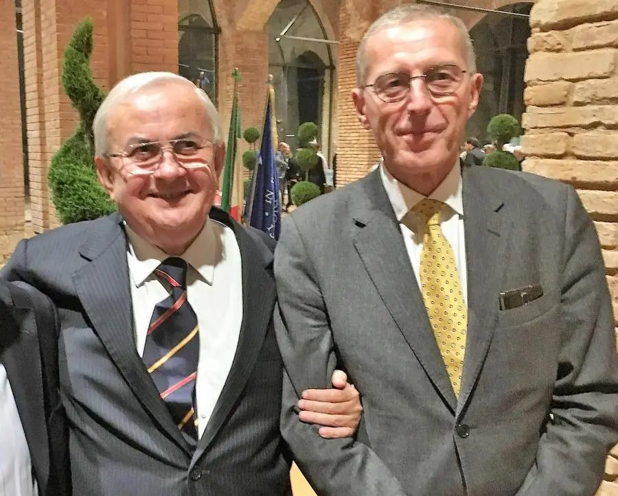 Franco Mosca con un collega